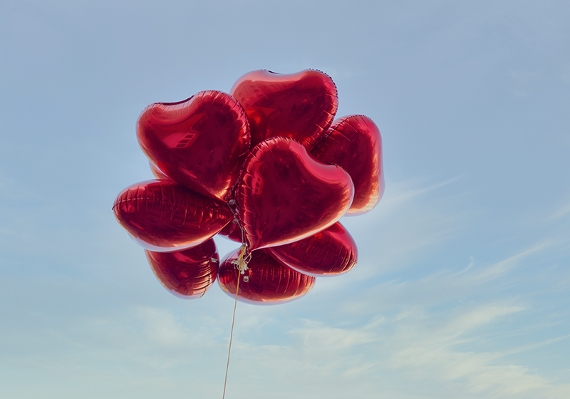 Fotomural Infantiles Globos Rojos En Forma De Corazon Tenvinilo