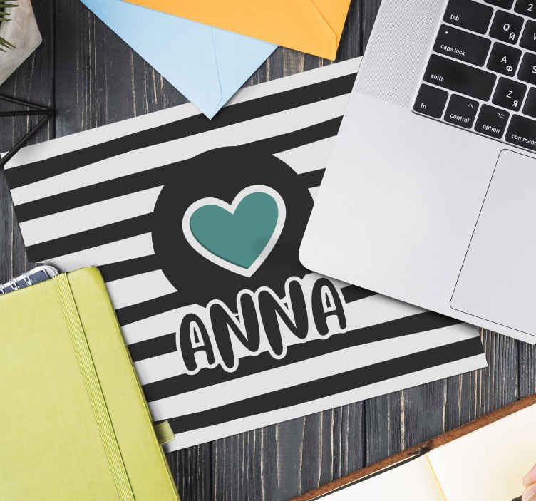 Musematte med navn hjerteformet emblem - Tenstickers