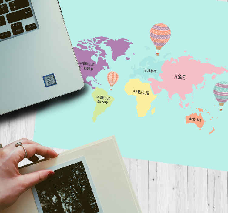 Tapis de souris carte du monde avec ballons à air - TenStickers