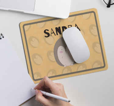 Alfombrilla ratón puercoespín bebé con nombre - TenVinilo