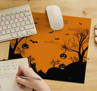 Baisūs moliūgai, kabantys ant medžių pelės kilimėlių - „Tenstickers“