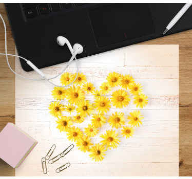 Ahşap doku orijinal fare altlığı üzerinde kalp papatya - TenStickers