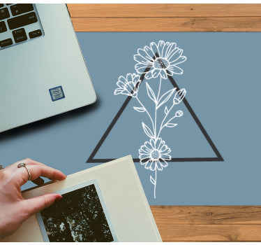 Flor minimalista con triángulo detrás de alfombrilla de ratón - TenVinilo