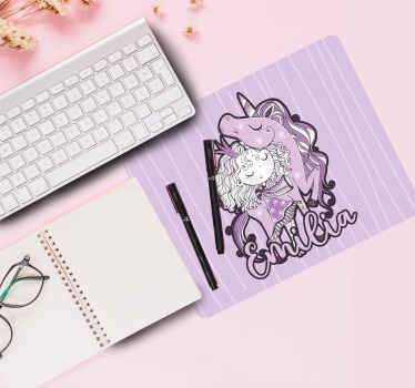 Mauspad mit namen einhorn und mädchen - TenStickers