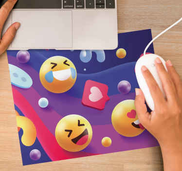 Emoji colorat se confruntă cu mai multe mousepad-uri - TenStickers