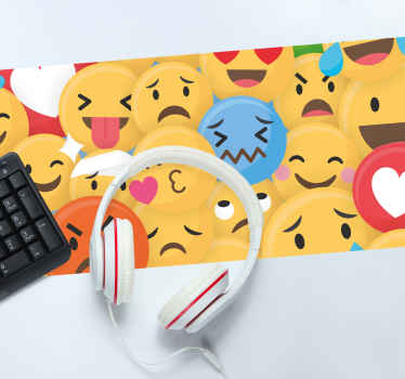 Vários emojis amarelos enfrentam mais mousepads - TenStickers