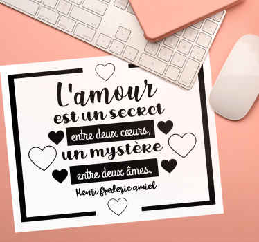 Tapis de souris citation la parole d'amour d'amiel - TenStickers