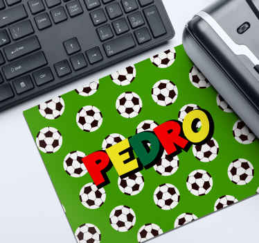 Mouse pad com nome bolas de futebol - TenStickers