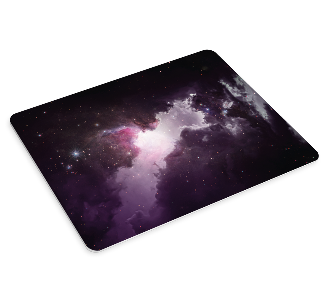 Mousepad weltkarte mit kosmischer nebel-szene - TenStickers