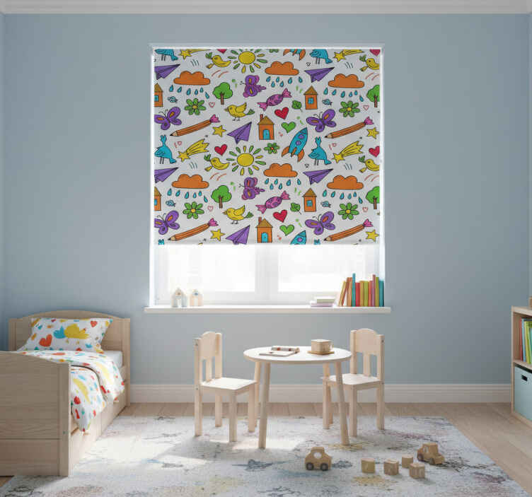 Skandinavian roller blind with playful doodle print - TenStickers