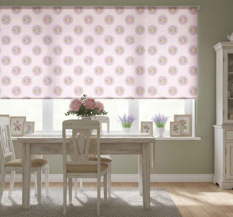 Dining room roller blind in shabby chic pink squares - TenStickers