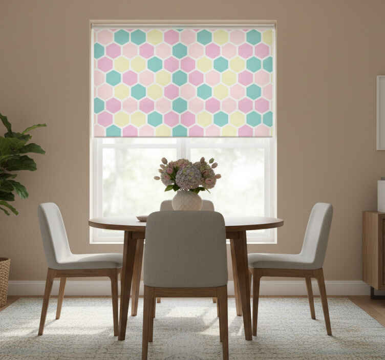 Dining room roller blind in geometric pastel design - TenStickers