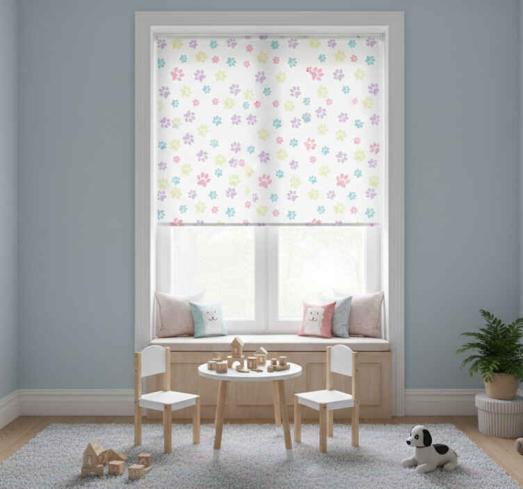 Children room roller blind with vibrant dog paws - TenStickers
