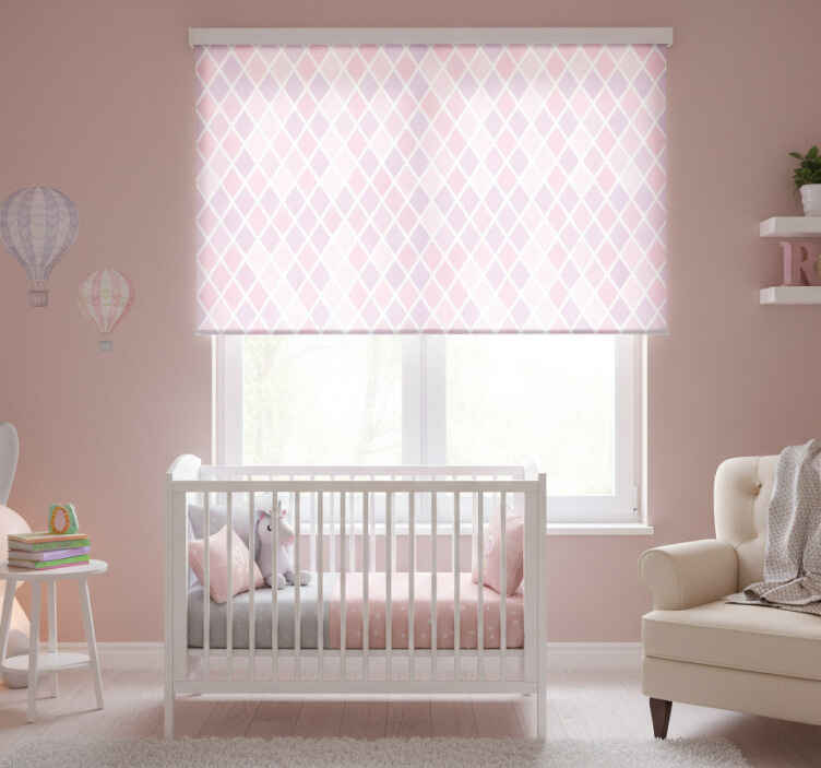 Children room roller blind with pink and white diamonds - TenStickers