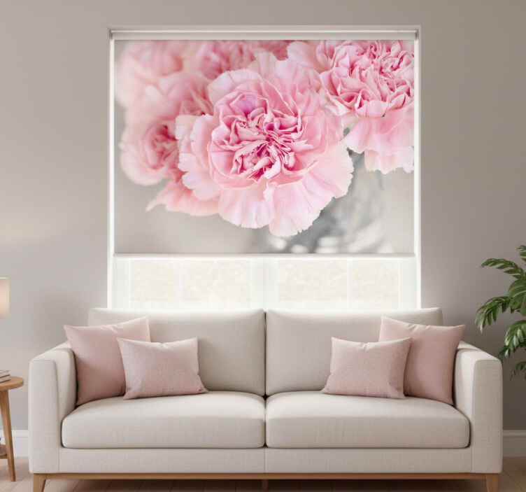 Living room roller blind with many pink cloves on grey - TenStickers