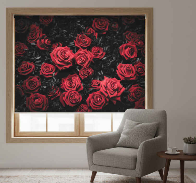 Persiana enrollable salón blanco y negro con rosas rojas - TenVinilo