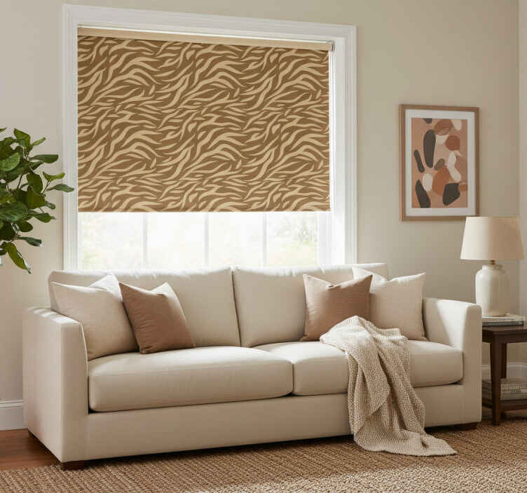 Cortina roller living comedor patrón tigre marrón y beige - TenVinilo
