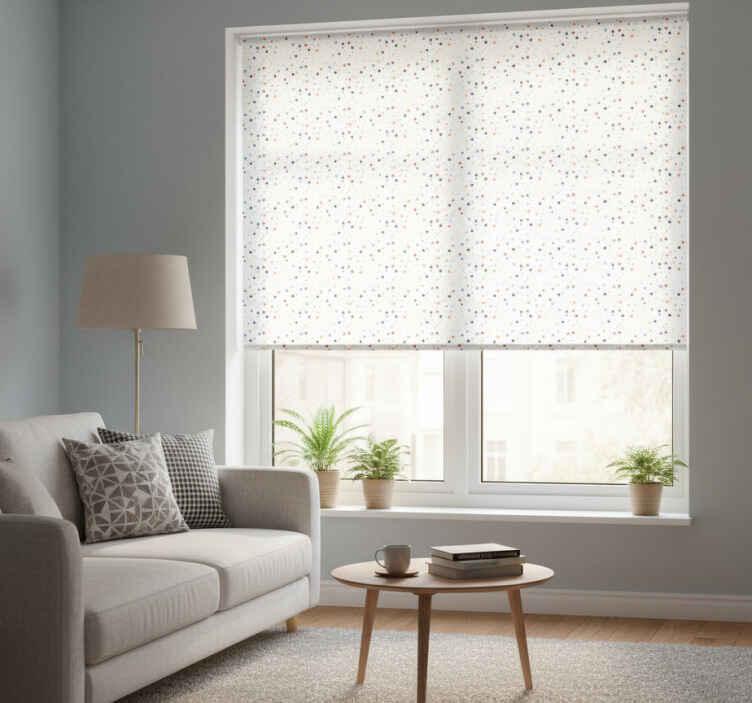 Cortina roller blanca estilo nórdico con puntos de colores - TenVinilo