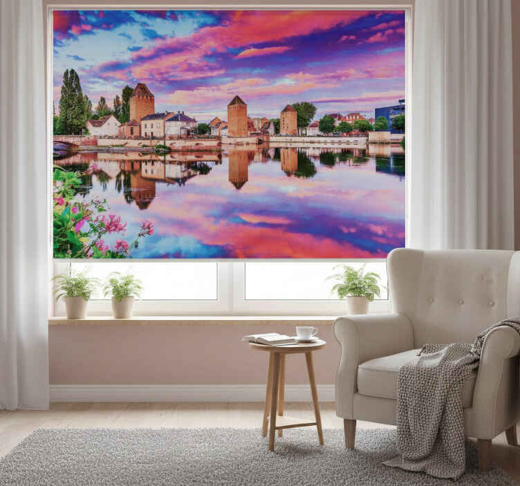 Cortina roller habitación cielo rosa reflejado en agua - TenVinilo