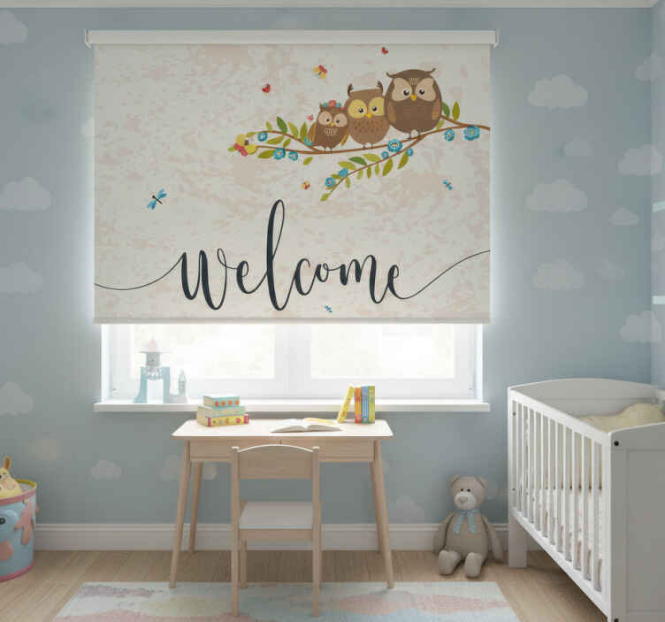 Children room roller blind with 3 owls and welcome text - TenStickers