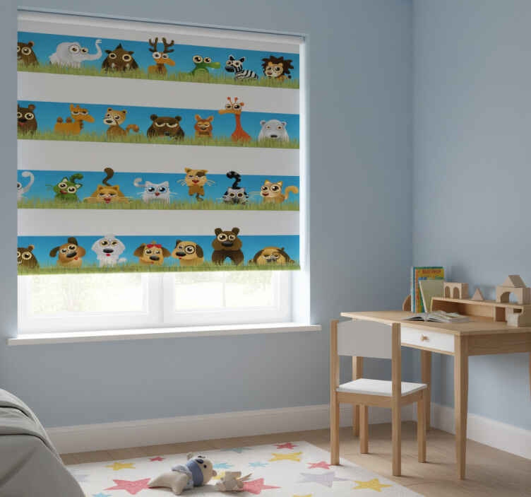 Rollo fenster kinderzimmer streifen mit tieren - TenStickers