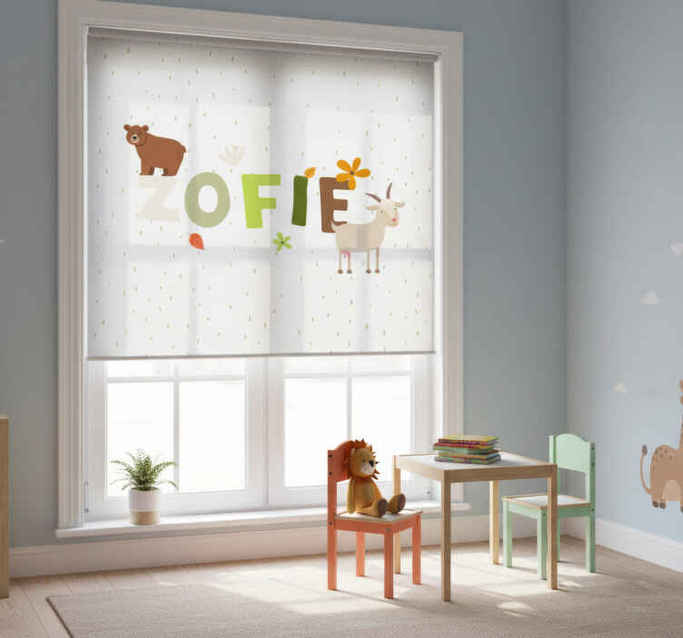 Rollo fenster kinderzimmer mit tiermotiven und namen - TenStickers