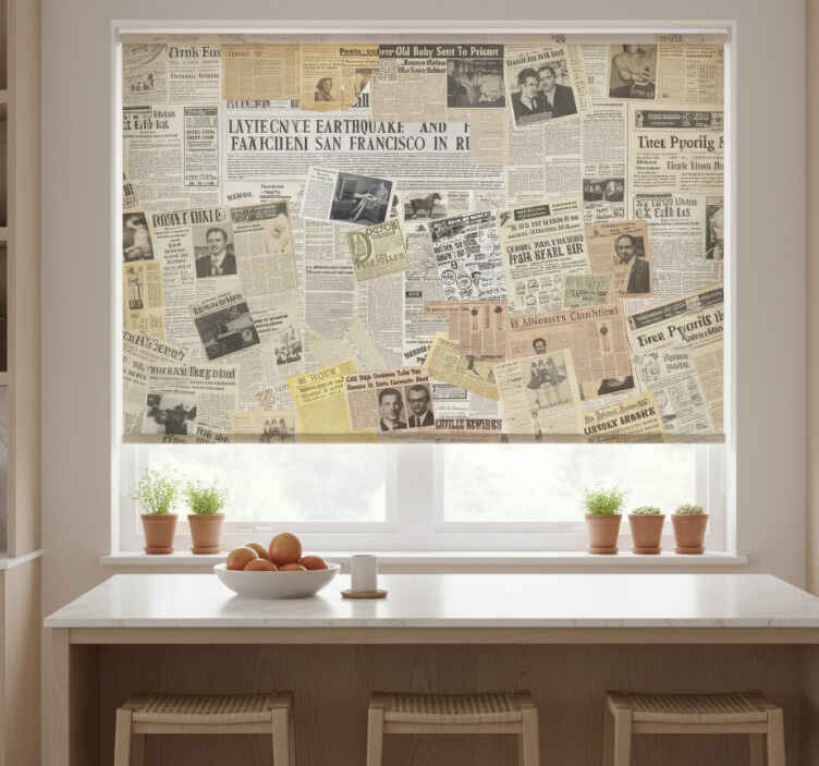 Toile fenêtre cuisine avec motifs de journaux décoratifs - TenStickers