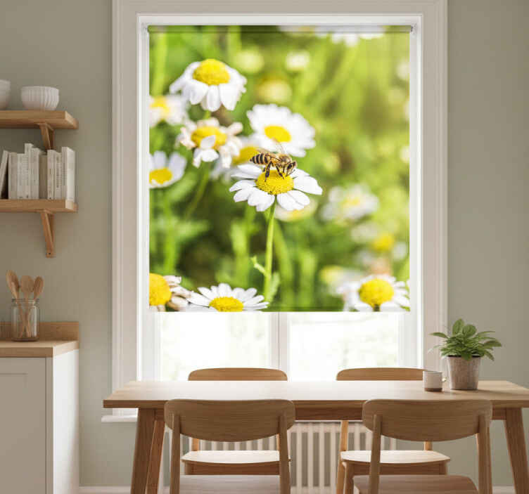 Toile fenêtre cuisine champ de fleurs - TenStickers