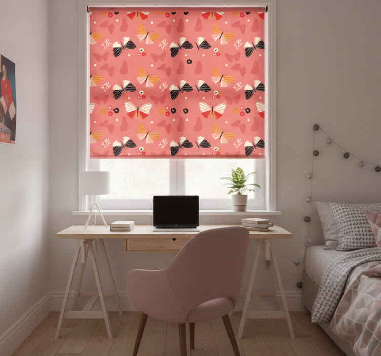 Estore de rolo juvenil com lindo padrão de borboletas rosas - TenStickers