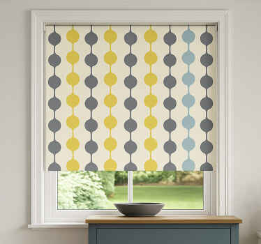 Tenda a rullo stile nordico cerchi colorati appesi - TenStickers