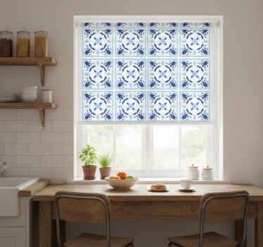 Blinds in a kitchen with typical portuguese tile flowers - TenStickers