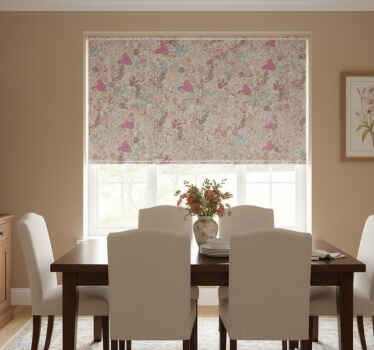 Rullegardin spisestue i blomstrete grandmillenial stil - Tenstickers