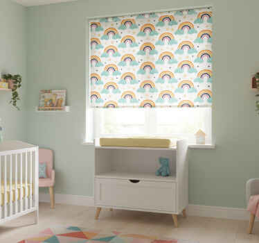 Roleta dla dzieci w kolorowe tęcze z chmurkami - TenStickers