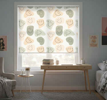 Roleta dla nastolatka uśmiechnięte buźki w stonowanych kolorach - TenStickers