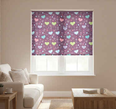 Cortina roller moderno corazones y líneas - TenVinilo