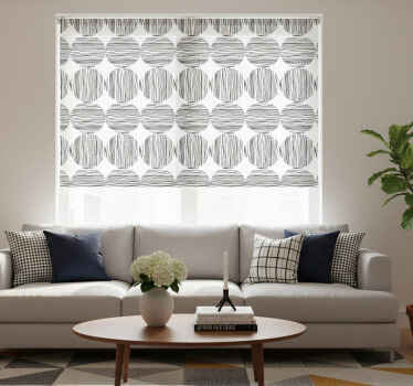 Modern roller blind with striped circle pattern - TenStickers
