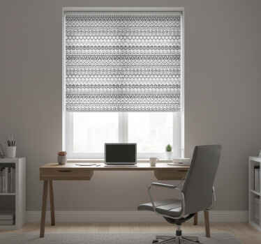 Cortina roller negra con patrón tribal dibujado a mano - TenVinilo