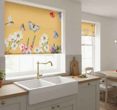 Estore de rolo para cozinha pintura de flores e borboletas - TenStickers