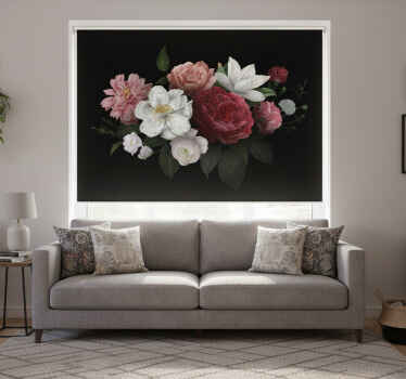 Cortina roller living comedor rosas vintage sobre negro - TenVinilo