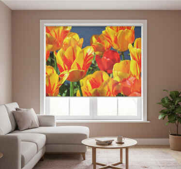 Cortina roller living comedor tulipanes rojos y amarillos - TenVinilo