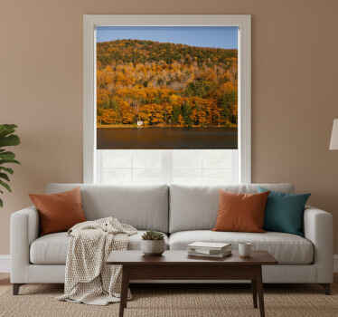 Rolgordijn woonkamer meer en gouden bomen - TenStickers