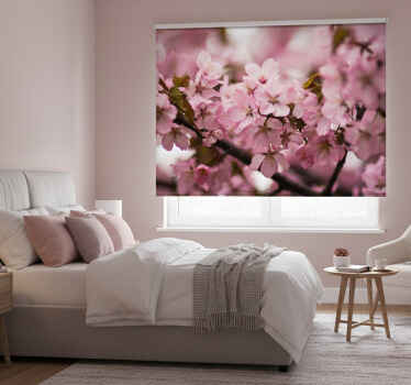 Pink blind in pink cherry blossom design - TenStickers