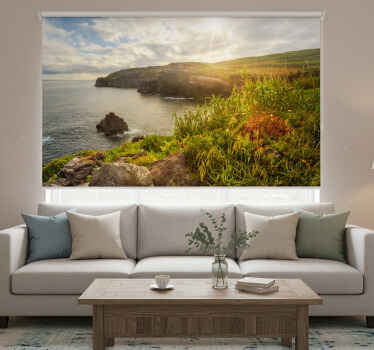 Rolgordijn woonkamer azoren bij dageraad - TenStickers