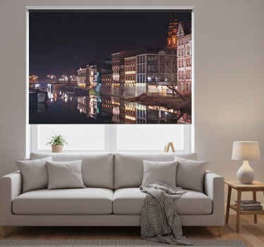 Rolgordijn woonkamer opole night time - TenStickers