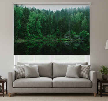 Rolgordijn woonkamer een bos bij het meer - TenStickers