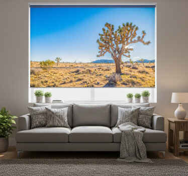 Rolgordijn woonkamer woestijnontwerp met boom - TenStickers