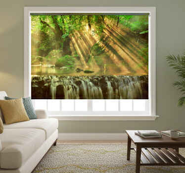 Rolgordijn woonkamer mooie bos kleine waterval - TenStickers