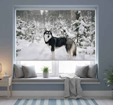 Estor enrollable blanco bosque invernal y perro husky - TenVinilo
