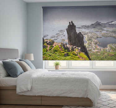 Toile fenêtre chambre montagnes scandinaves par océan - TenStickers