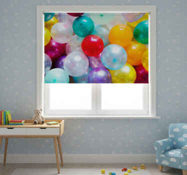Toile fenêtre chambre enfant ballons colorés - TenStickers